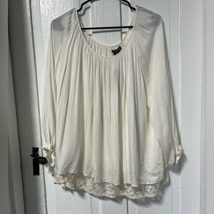 NWT Chelsea & Theodore ivory lace bottom blouse size Xl